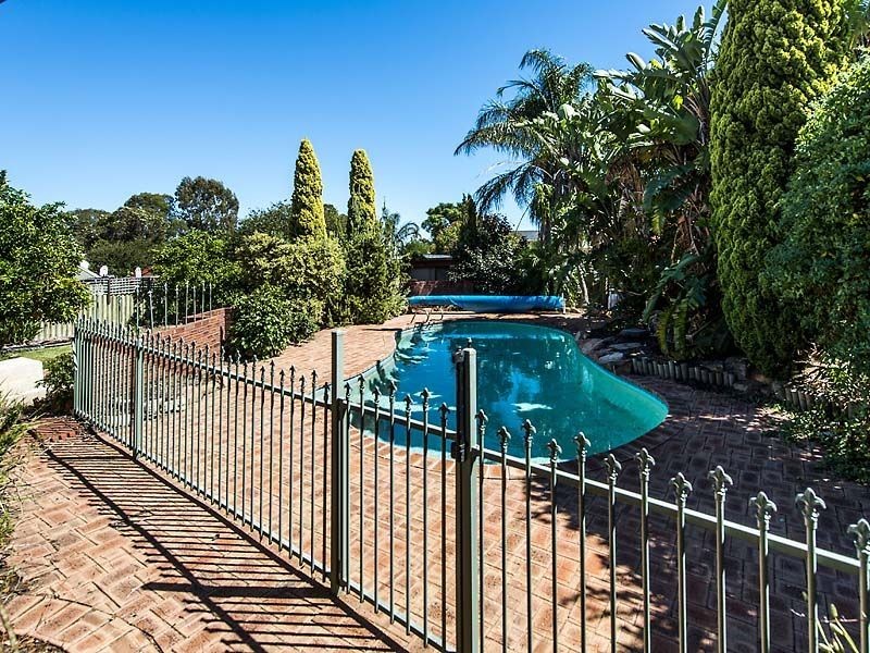 7 Valiant Close, Lesmurdie WA 6076