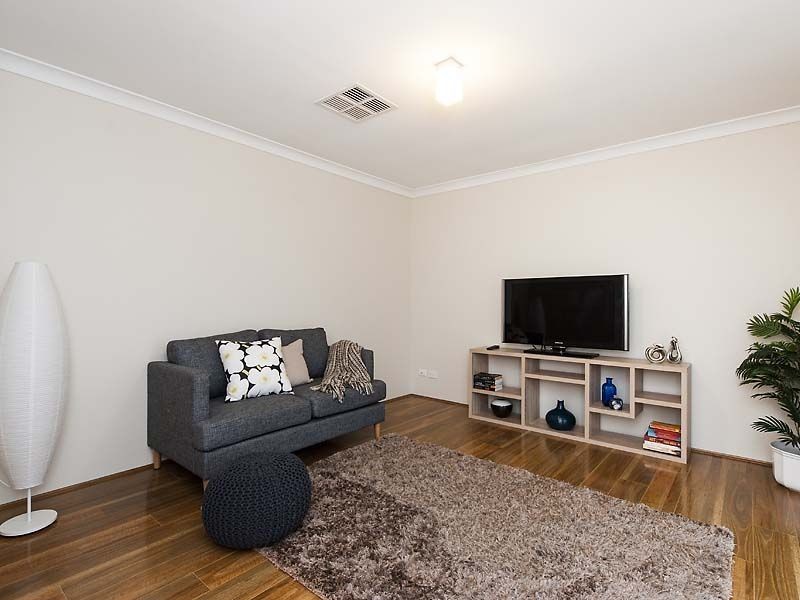 15 Golden Crescent, High Wycombe WA 6057