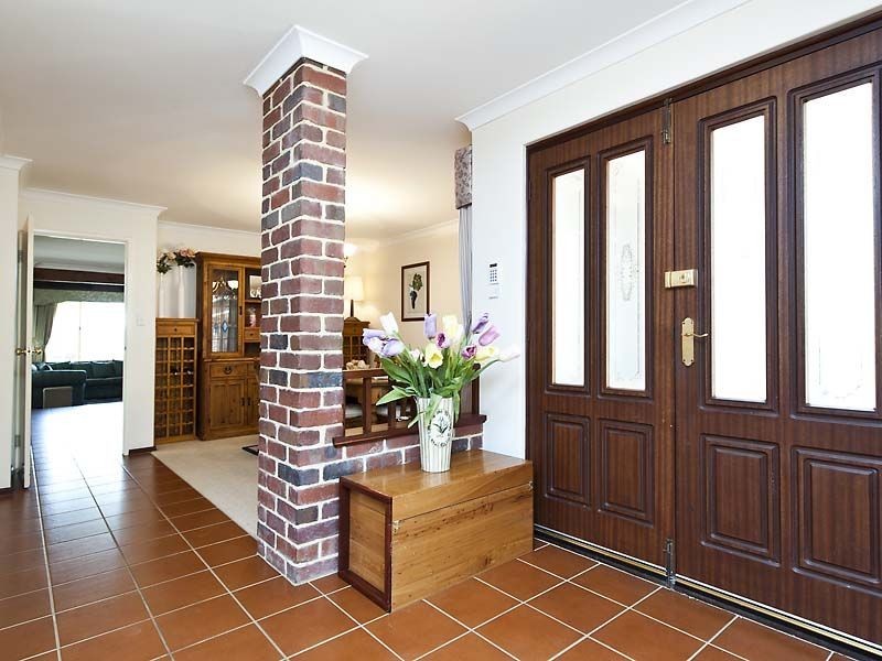 15 Giles Street, Lesmurdie WA 6076