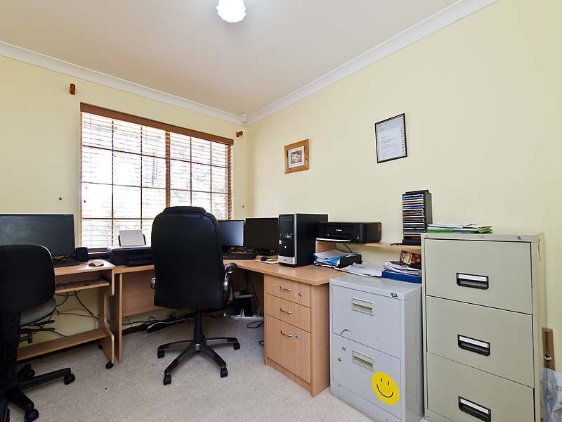 15 Giles Street, Lesmurdie WA 6076