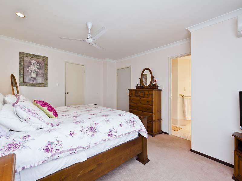 15 Giles Street, Lesmurdie WA 6076