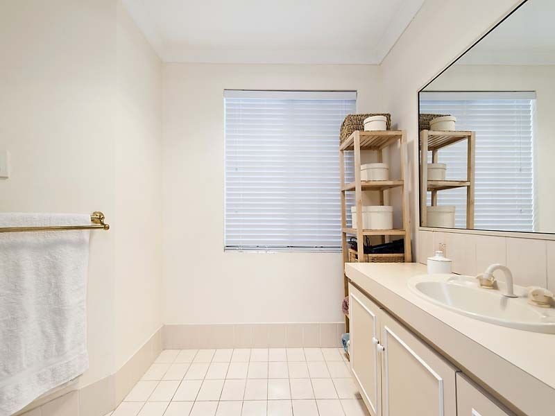 15 Giles Street, Lesmurdie WA 6076