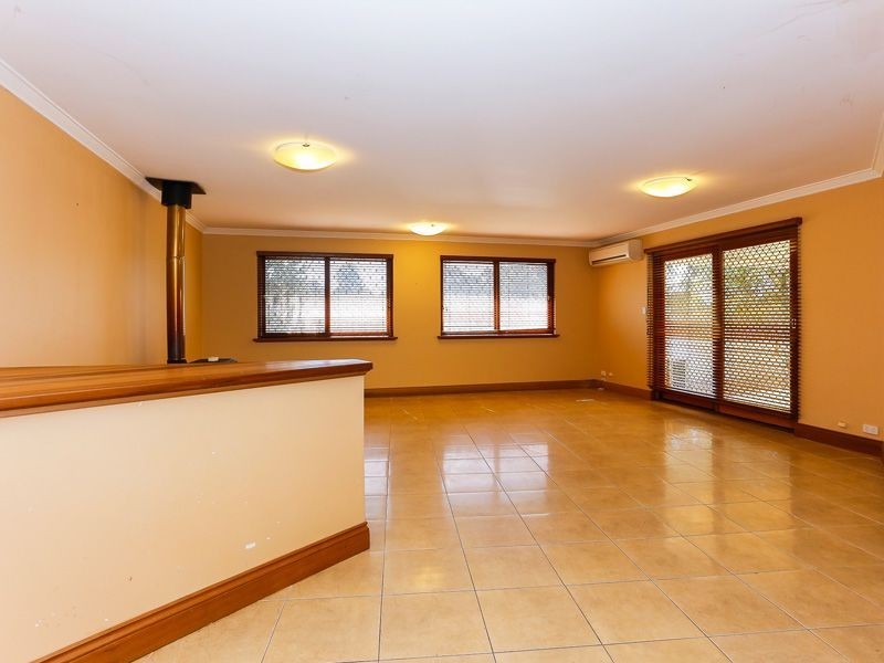 13 Valley Road, Kalamunda WA 6076