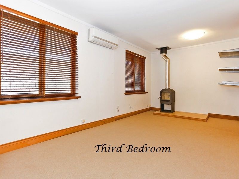 13 Valley Road, Kalamunda WA 6076