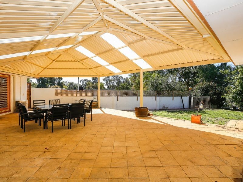 13 Valley Road, Kalamunda WA 6076