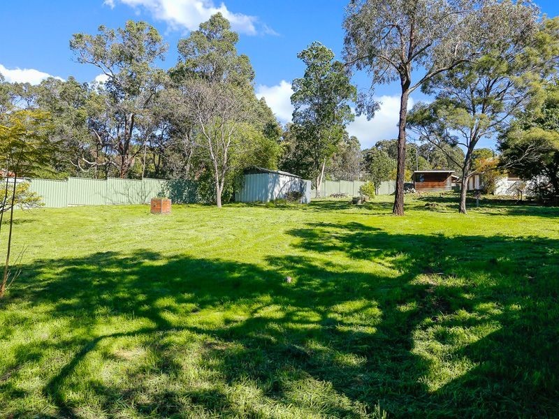 13 Valley Road, Kalamunda WA 6076
