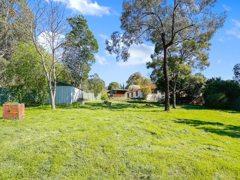 13 Valley Road, Kalamunda WA 6076