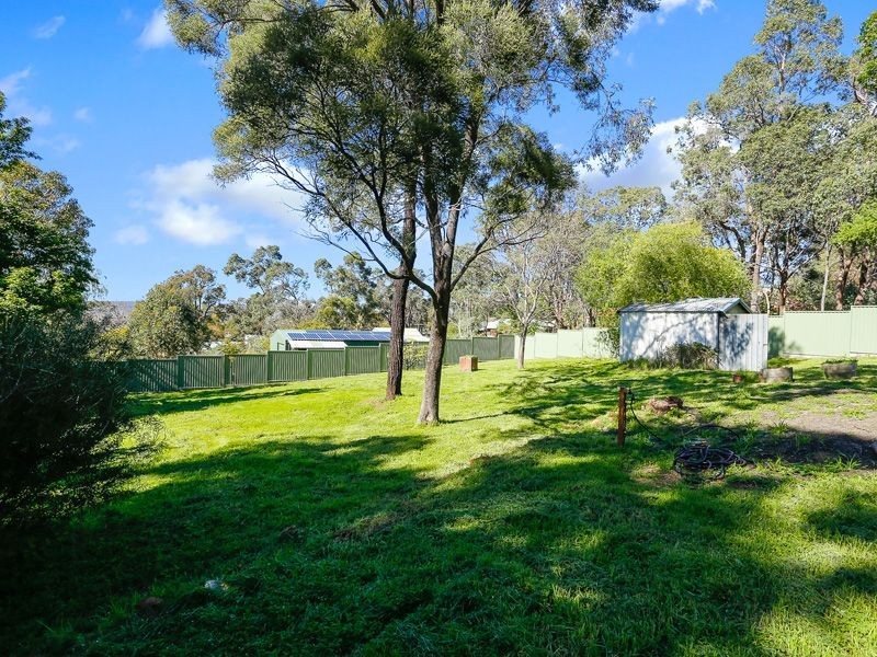 13 Valley Road, Kalamunda WA 6076