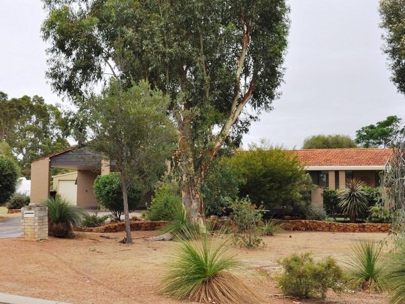 22 Ashurst Drive, Lesmurdie WA 6076