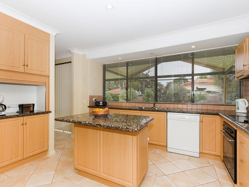 22 Ashurst Drive, Lesmurdie WA 6076