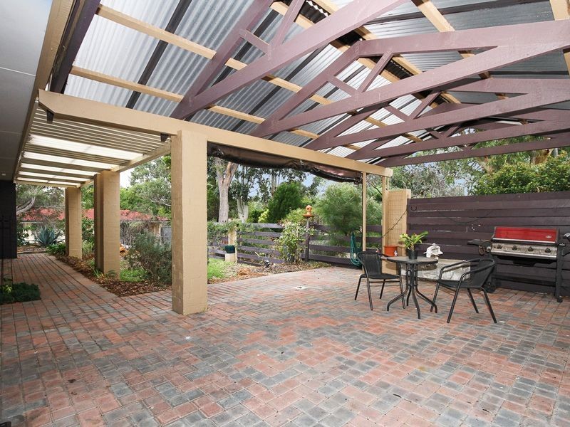 22 Ashurst Drive, Lesmurdie WA 6076