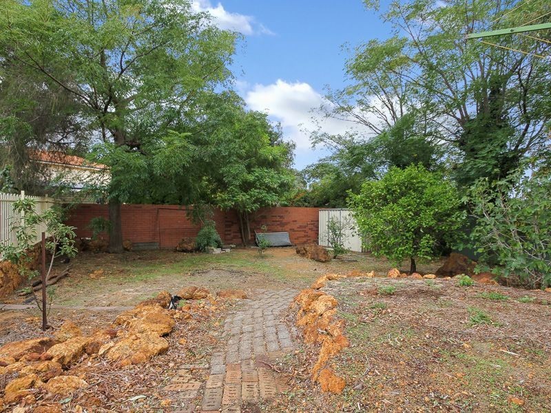 22 Ashurst Drive, Lesmurdie WA 6076