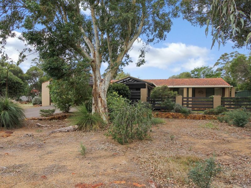 22 Ashurst Drive, Lesmurdie WA 6076