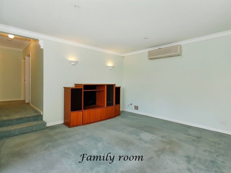 1/11 Brooks Street, Kalamunda WA 6076