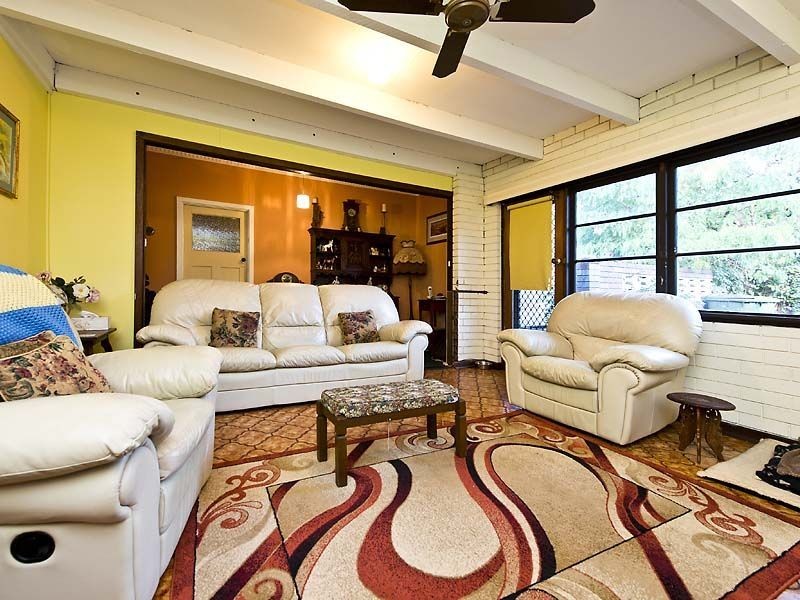 9 Watsonia Road, Gooseberry Hill WA 6076