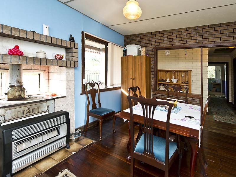 9 Watsonia Road, Gooseberry Hill WA 6076