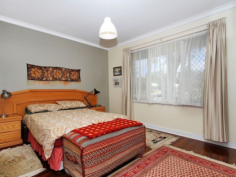 2 Traylen Road, Kalamunda WA 6076