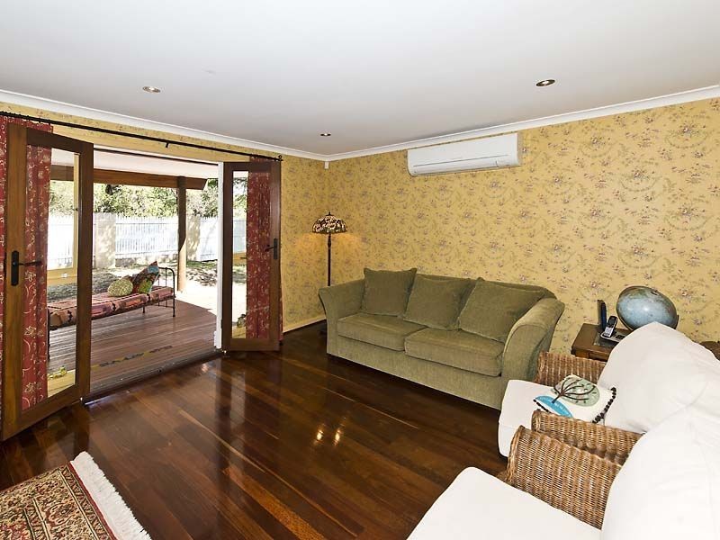 22 Crayden Road, Kalamunda WA 6076