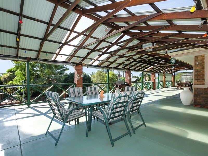 21 Ind Street, Lesmurdie WA 6076