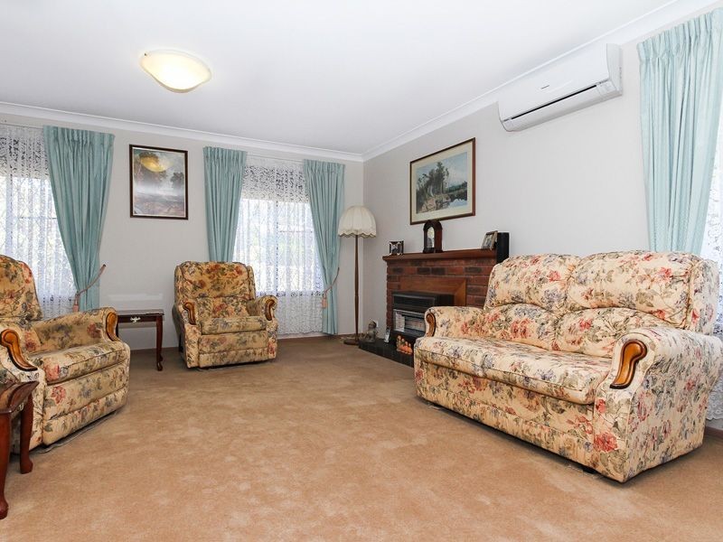 21 Ind Street, Lesmurdie WA 6076