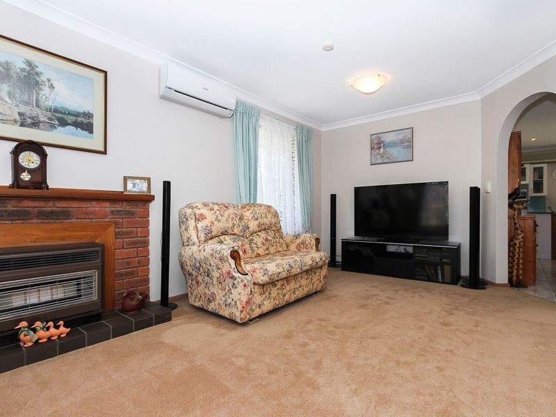 21 Ind Street, Lesmurdie WA 6076