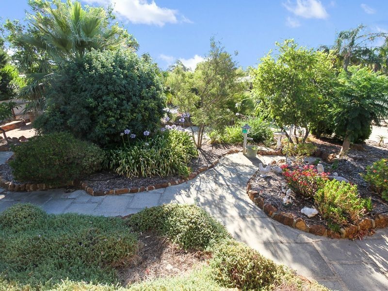 21 Ind Street, Lesmurdie WA 6076