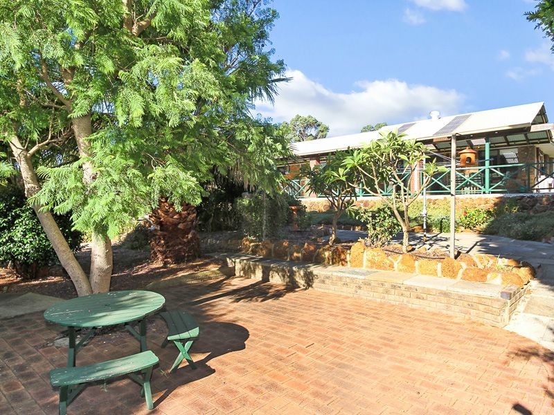 21 Ind Street, Lesmurdie WA 6076