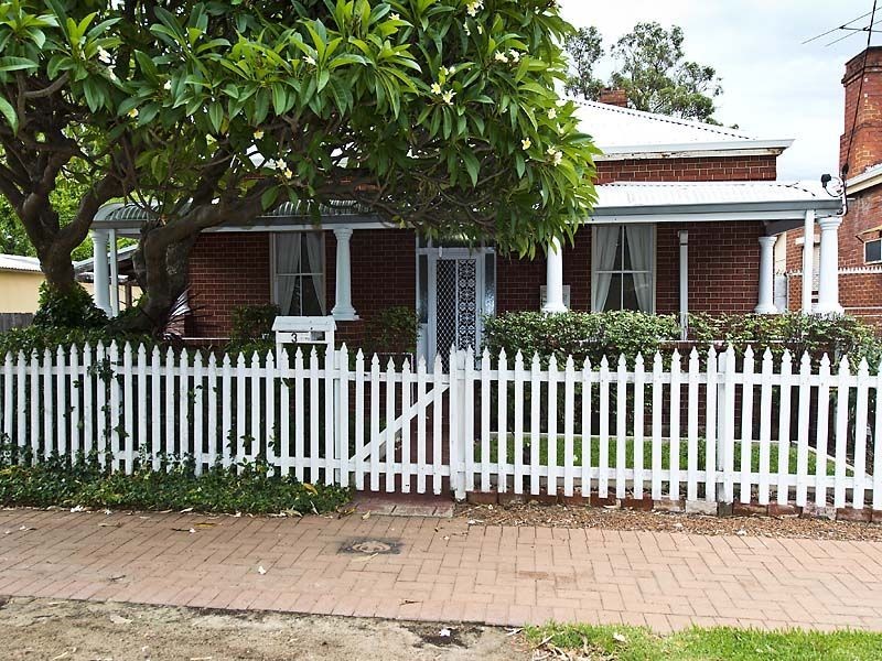 3 Station Street, Guildford WA 6055