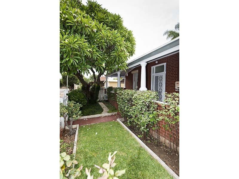 3 Station Street, Guildford WA 6055