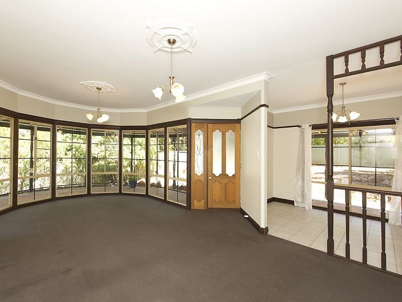 8 Coongan Avenue, Greenmount WA 6056