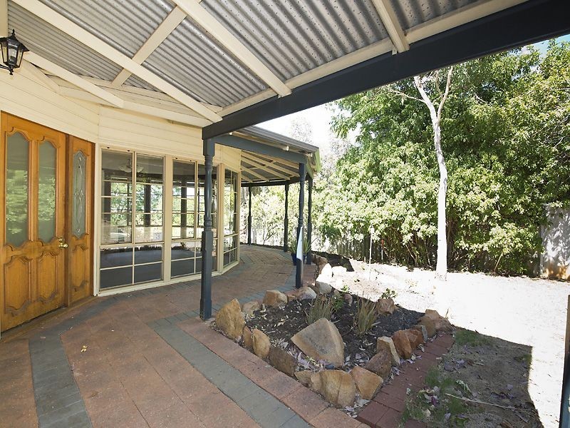 8 Coongan Avenue, Greenmount WA 6056