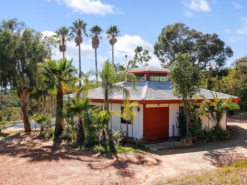 Holmes Road, Forrestfield WA 6058