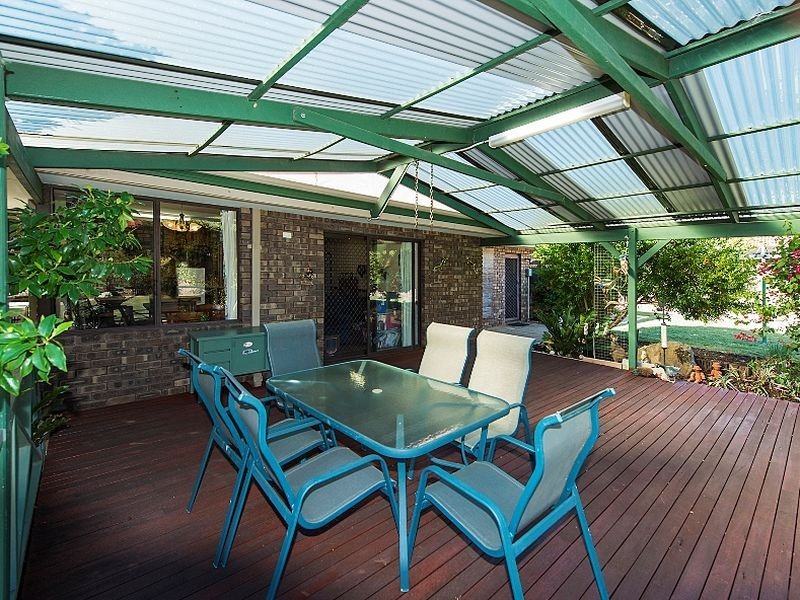 22 Hunter Drive, Lesmurdie WA 6076