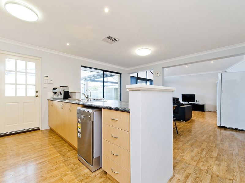 29 Winton Crescent, High Wycombe WA 6057