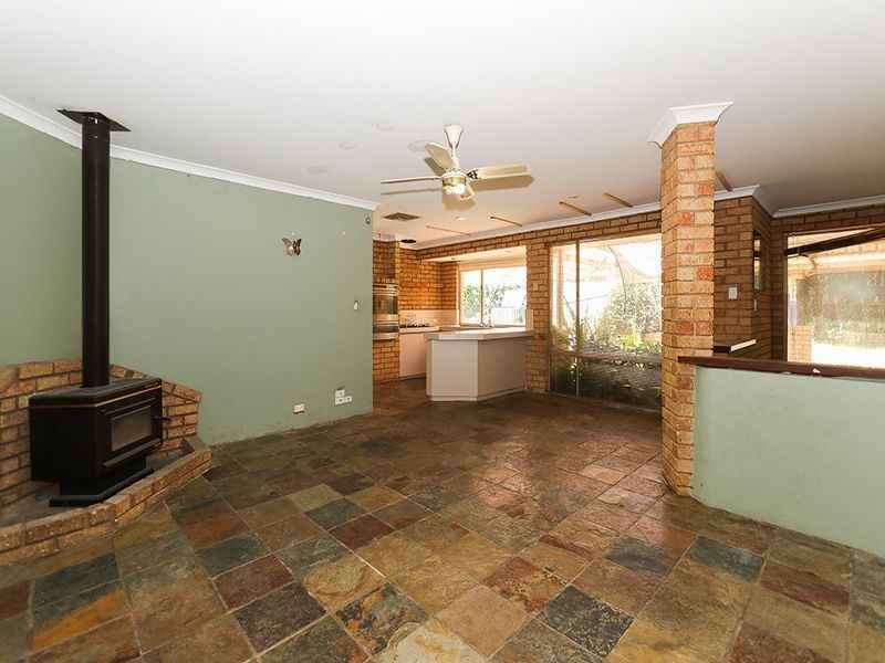 35 Cantua Way, Forrestfield WA 6058