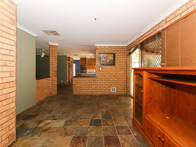 35 Cantua Way, Forrestfield WA 6058