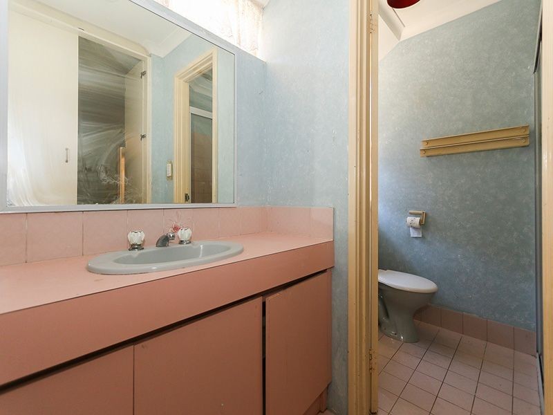 35 Cantua Way, Forrestfield WA 6058