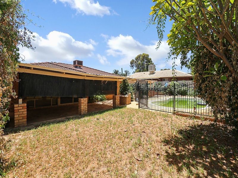 35 Cantua Way, Forrestfield WA 6058