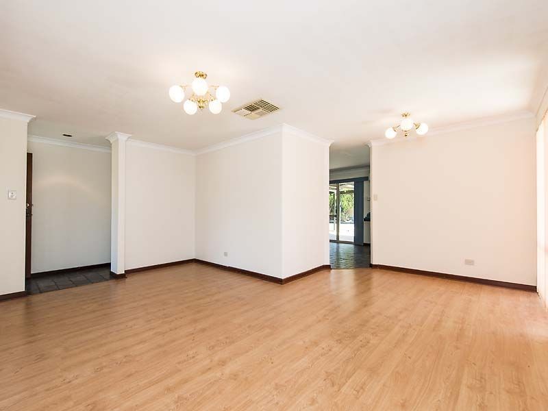 166 Newburn Road, High Wycombe WA 6057