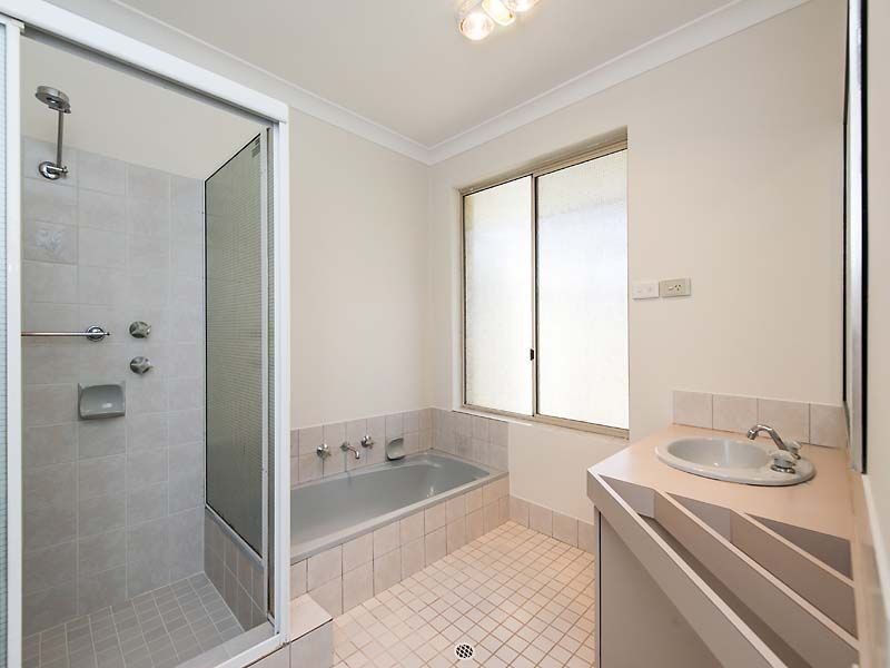 166 Newburn Road, High Wycombe WA 6057