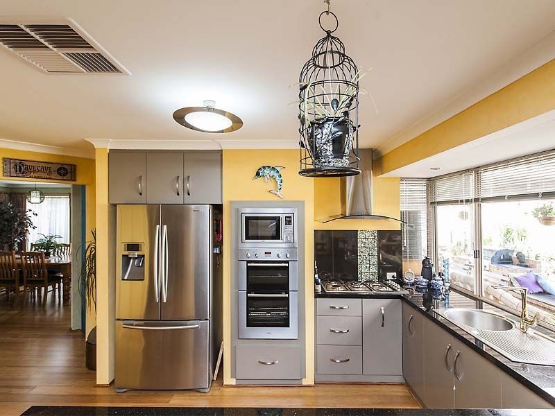 6 Coola Place, High Wycombe WA 6057