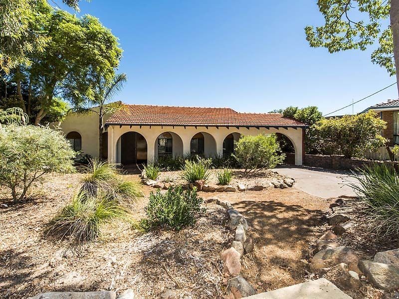 7 Valiant Close, Lesmurdie WA 6076