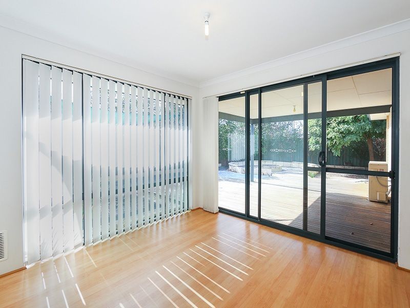 46 Excalibur Chase, Wattle Grove WA 6107