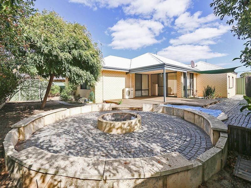 46 Excalibur Chase, Wattle Grove WA 6107