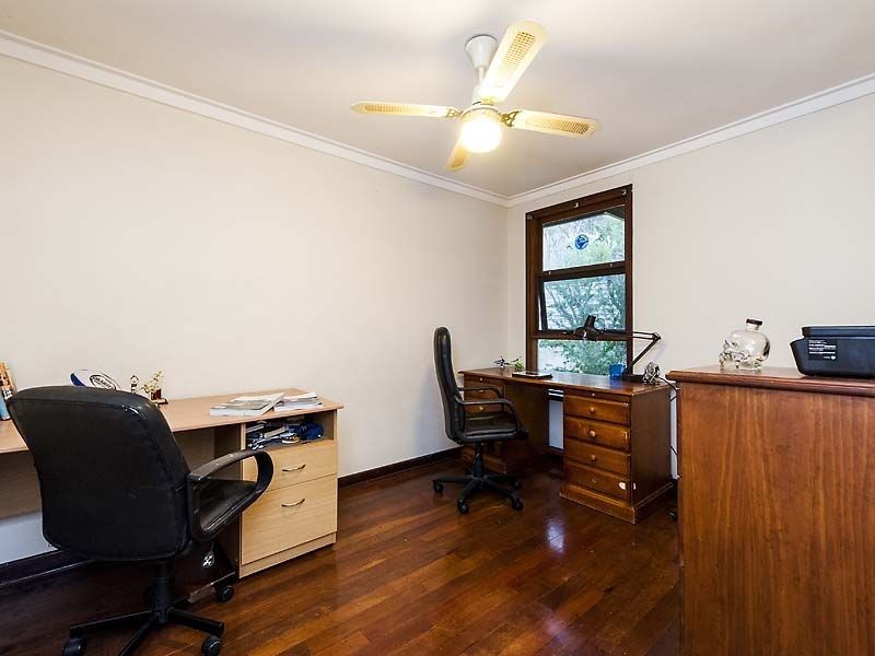 24 Sherborne Road, Gooseberry Hill WA 6076