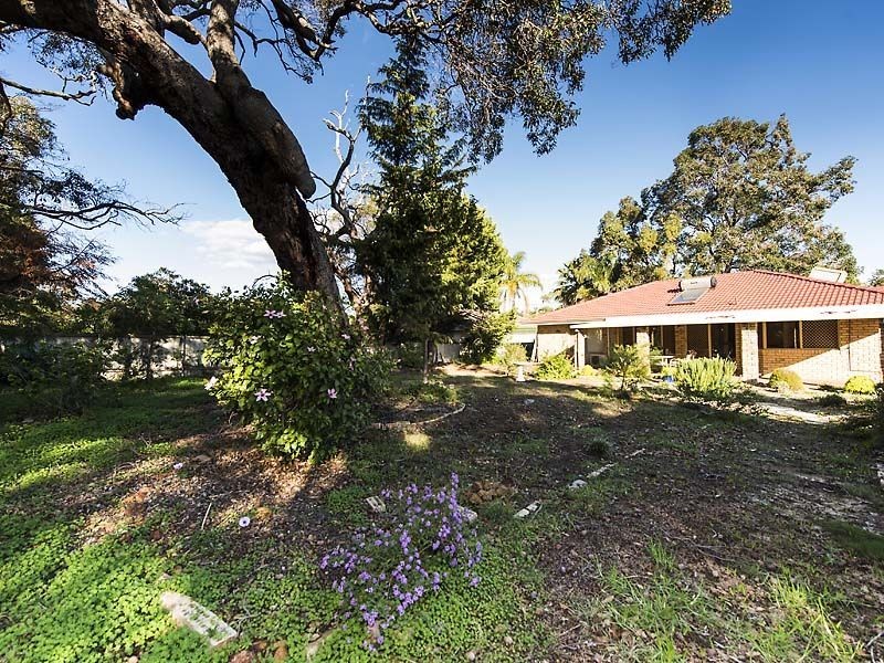 22 Blamire Road, Kalamunda WA 6076