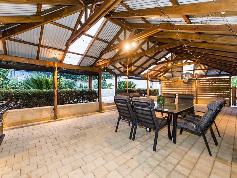 18 Blamire Road, Kalamunda WA 6076