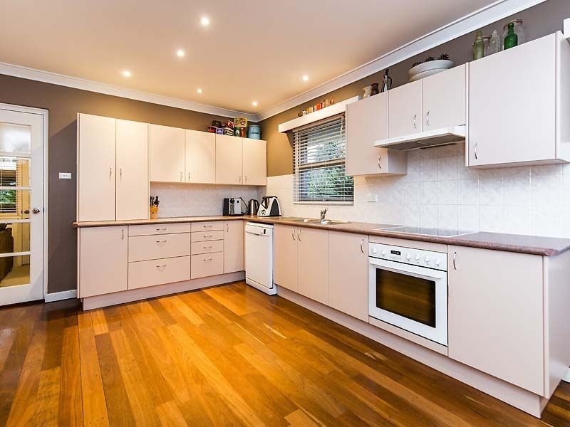 18 Blamire Road, Kalamunda WA 6076