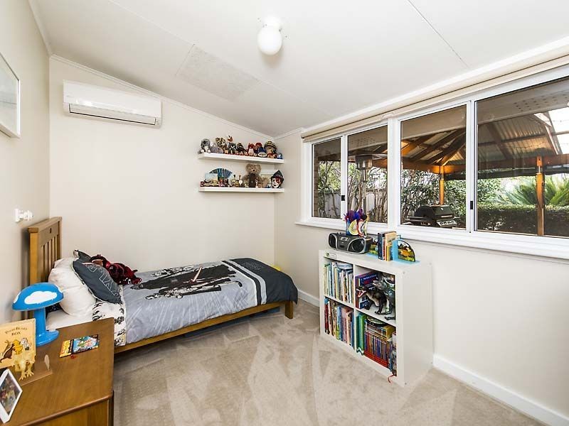 18 Blamire Road, Kalamunda WA 6076