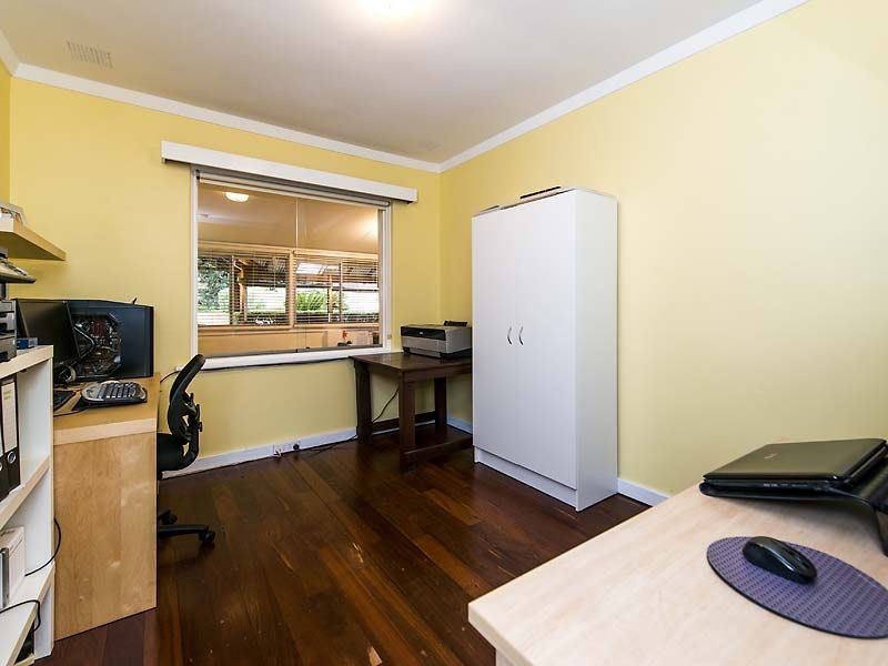 18 Blamire Road, Kalamunda WA 6076